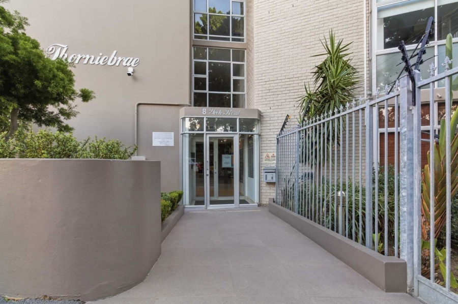 2 Bedroom Property for Sale in Green Point Western Cape